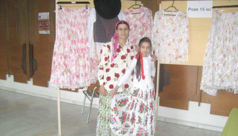 Targu-Mures: Rromii mestesugari si-au expus handmade-urile