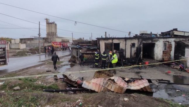 Partida Romilor dă în judecată Primăria Turda, după incendiul cu şase morţi: „Mor copii din cauza nepăsării!”