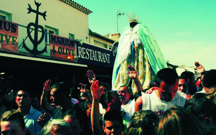 Franţa: cum decurge Festivalul Sfintei Sara a ţiganilor după victoria rasiştilor la europarlamentare