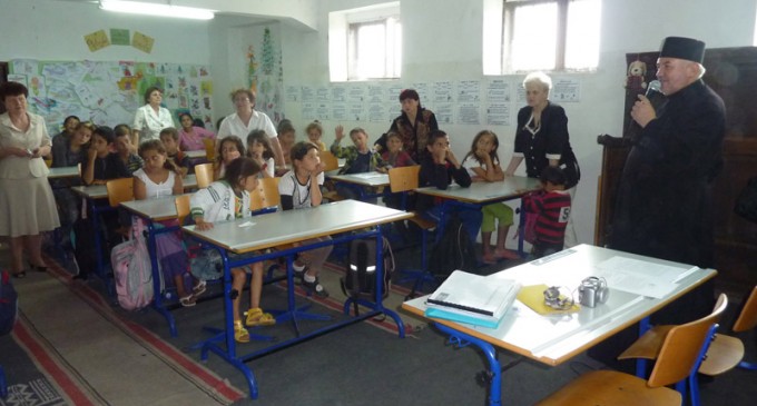 Asociaţia “Iubire şi Speranţă” ajută copiii rromi