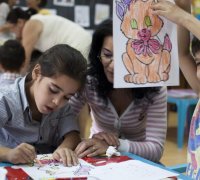 Combaterea discriminării copiilor romi şi integrarea lor