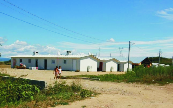 Ghetoul romilor alungaţi de autorităţi la periferia municipiului Orăştie