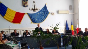Discuţii privind reducerea ratei de abandon şcolar în rândul elevilor romi, la Instituţia Prefectului Alba