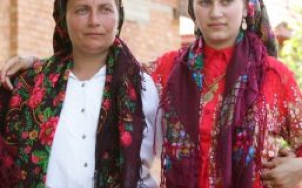 Reportaj din Romania paralela: Peste 30 de ani, romii pe care astazi alegem sa ii ignoram vor trebui sa ne plateasca pensiile