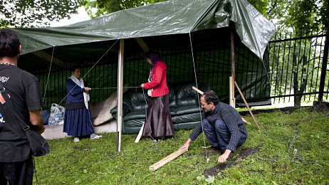 Două partide importante din Norvegia cer expulzarea romilor