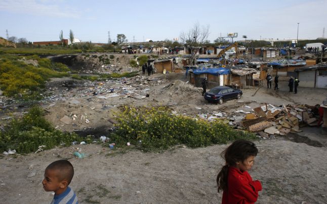 O tabără de romi din România, amplasată în centrul Madridului, a fost demolată