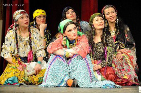Spectacolul de teatru Ţiganiada la Teatrul de Stat Regina Maria Oradea
