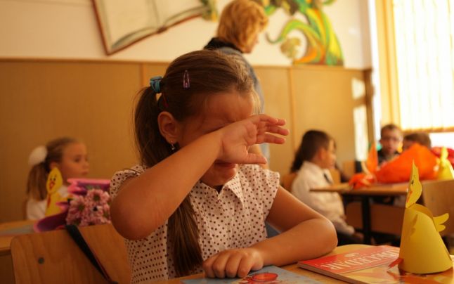 Xenofobia, “materie” la şcoală. Sărăcia, boala sau etnia – defecte de neiertat în sistemul de învăţământ românesc