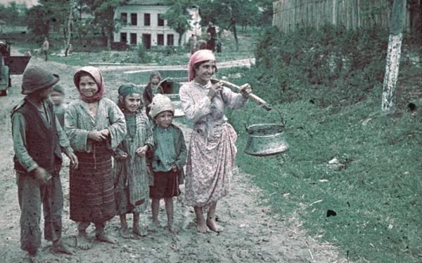 Romi  in anul  1944 la Constanta