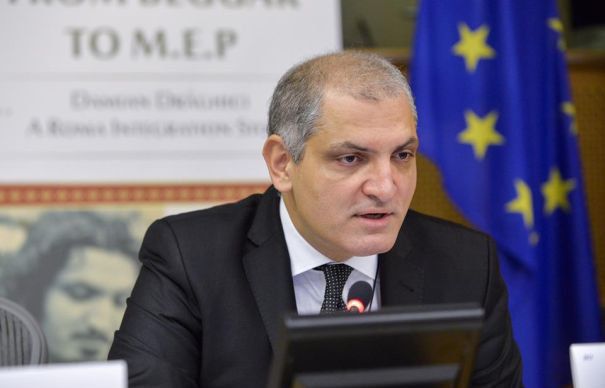 Interviu în premieră al unui europarlamentar român în prestigioasa revistă ”Harvard International Review”. Damian Drăghici: ”Este esențială o nouă abordare în ceea ce privește elaborarea politicilor și programelor pentru romi”