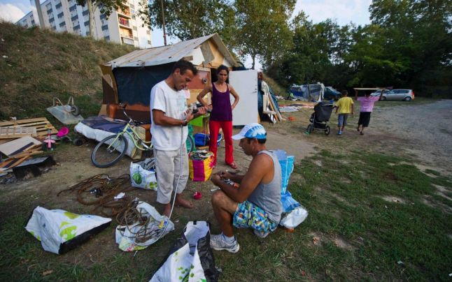 În 2015, romii din România au continuat să fie discriminaţi şi să fie evacuaţi forţat din imobilele în care locuiau
