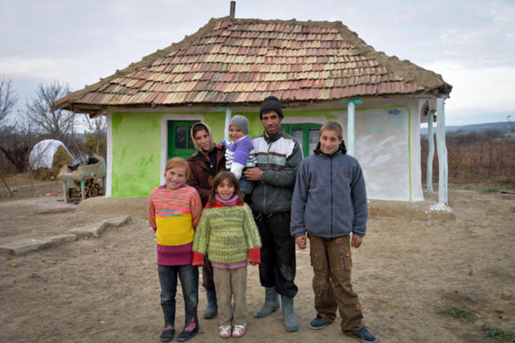 De ce sunt românii săracii Europei?