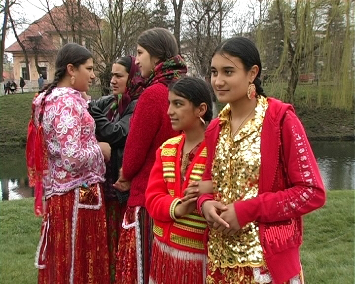 ziua-romilor-fete