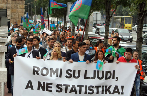 Protest la romilor