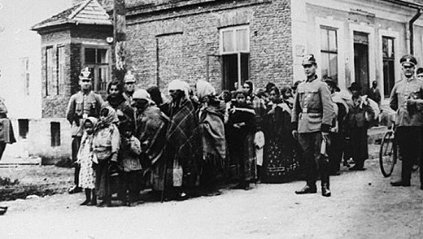 Holocaustul ţiganilor: nomazii Europei în faţa “soluţiei finale”, la Auschwitz