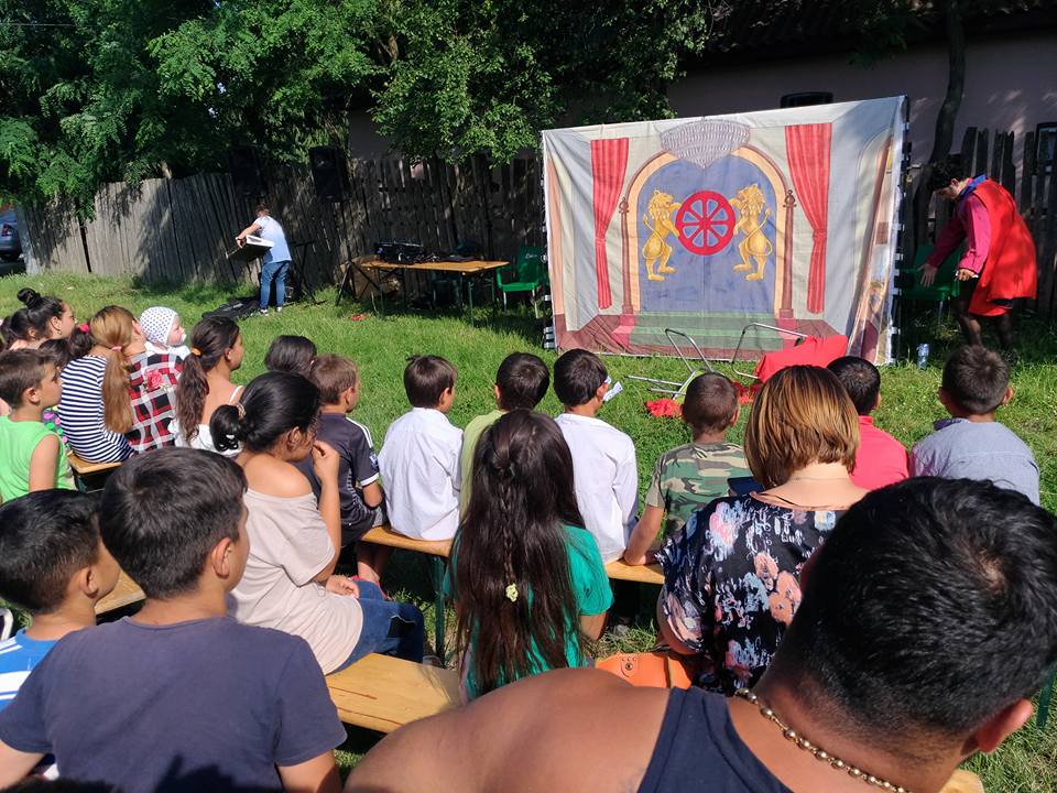Caravana culturală a romilor a ajuns la Făgăra