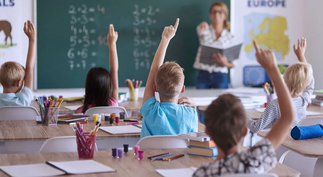 Evaluare PISA: 39% dintre elevii români sunt analfabeți funcțional