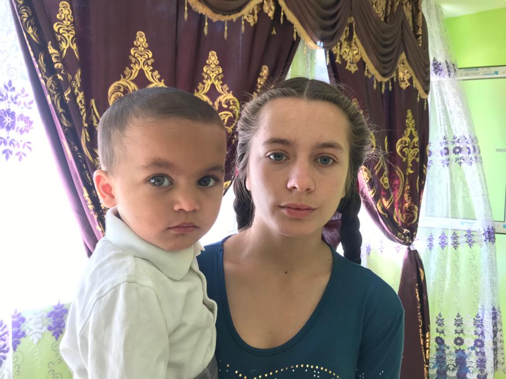 Povestea Reginei, fata româncă adoptată și crescută de căldărari