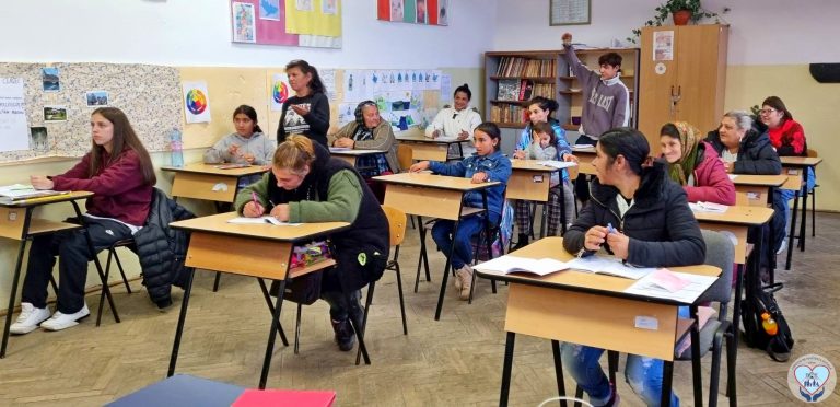 A doua șansă la educație pentru romii care s-au hotărât să învețe carte