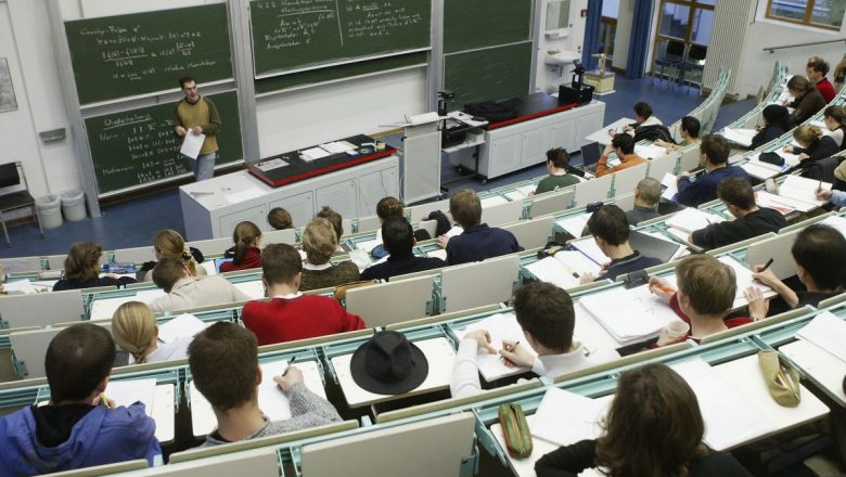 Când o ușă se închide, o alta se deschide sau de ce este nevoie de locuri distincte pentru romi în sistemul de educație